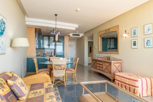 Apartamento Holiday Club Jardin de Amadores