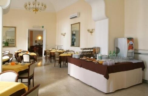 Hotel Mediterranee