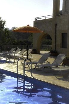 Villas Kalives