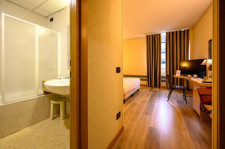 Hotel Residence Torre Di Pratolungo