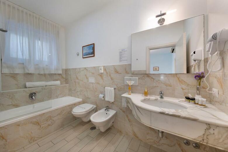 Apartamento Sea Breeze Residence
