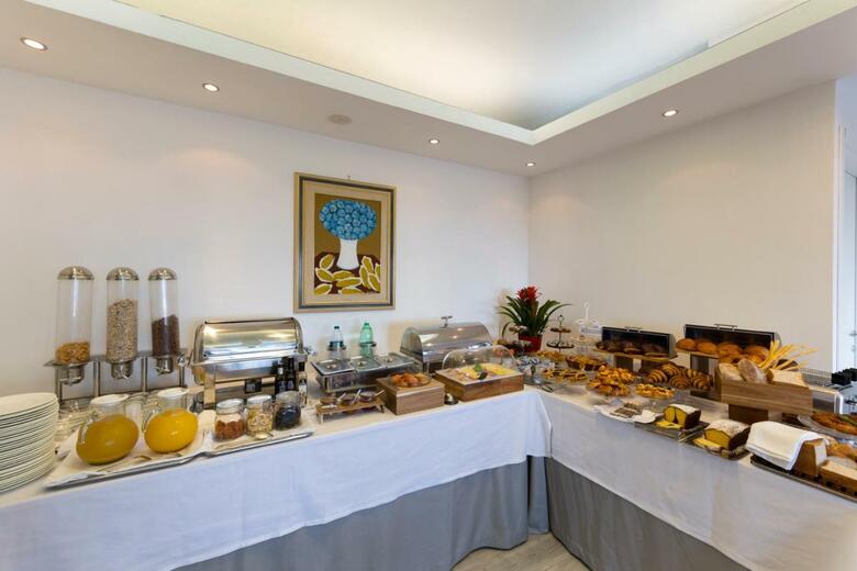 Apartamento Sea Breeze Residence