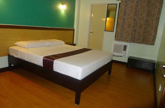 Hotel Ruemango Apartelle And Suites
