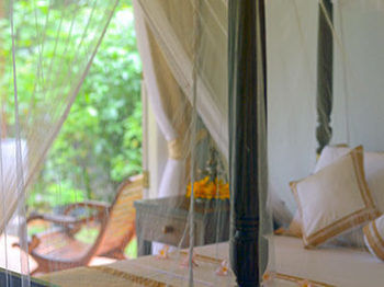 Hotel Lumbini Lagoon