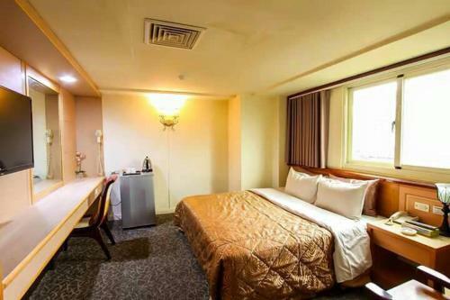 Lo Fo Hotel