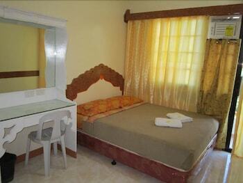 Hotel Golden Stallion Suites