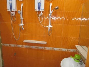 Hotel Golden Stallion Suites