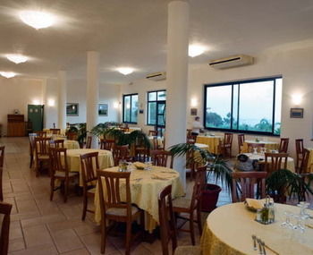 Villaggio Hotel Pineta Petto Bianco