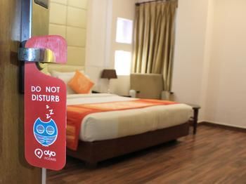 Hotel Oyo Premium Neelam Chowk
