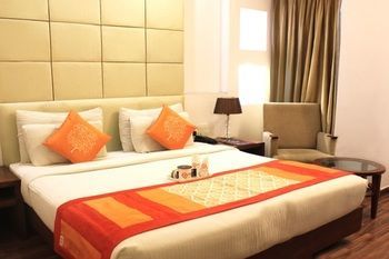 Hotel Oyo Premium Neelam Chowk