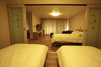 Suave Hotel