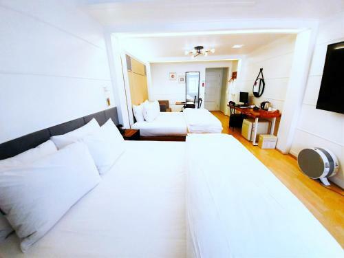Uneed Hotel