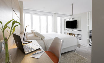 Aparthotel The Hub Hotel