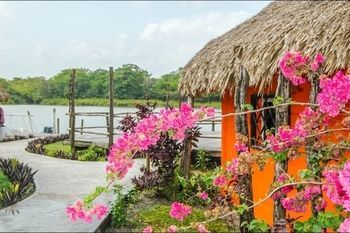 Hotel Lamanai Landings Resort And Marina