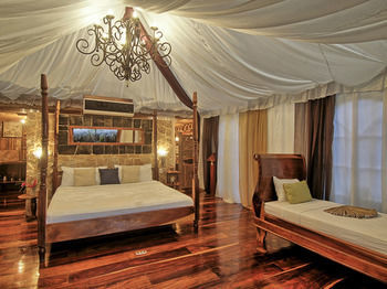 Posada Ocho Artisan Bungalows