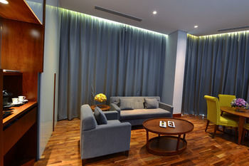The Avenue - A Murwab Hotel