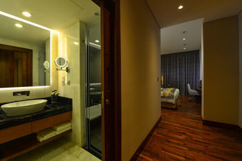 The Avenue - A Murwab Hotel