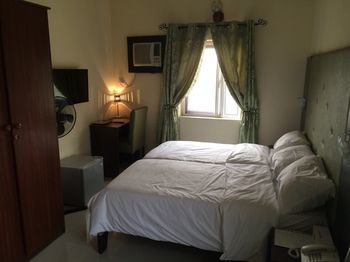 Fort Ross Hotel