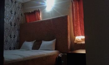 Dcove Hotel & Suites