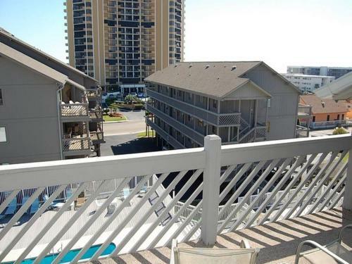 Shipwatch Pointe F-317 Apartment