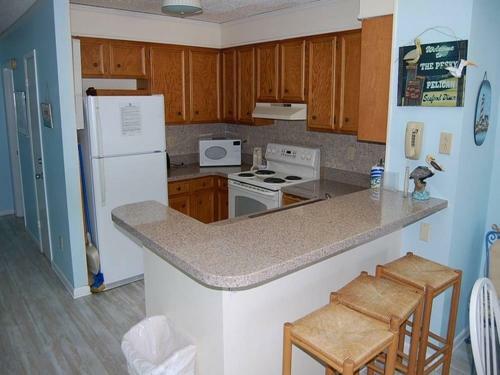 Pelican's Landing 326 Apartment