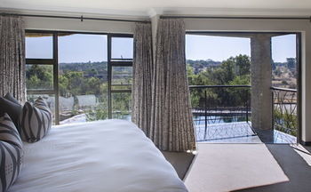 Hotel The Blades