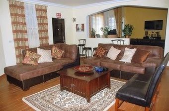 Hotel Home Away Suites