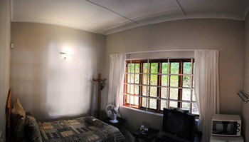 Hotel Maclear Manor Guesthouse