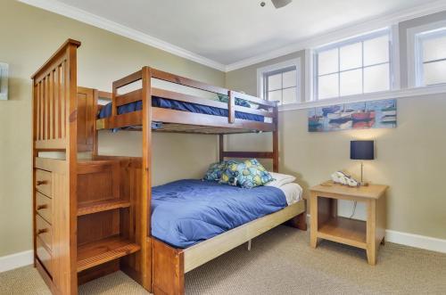 The Regal Seagull Apartment