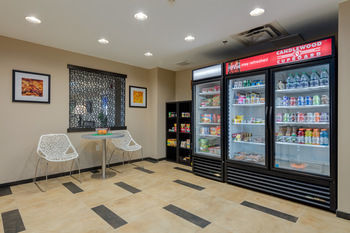Hotel Candlewood Suites Calgary Airport North