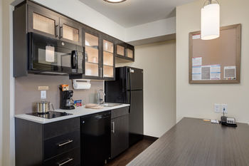 Hotel Candlewood Suites Calgary Airport North