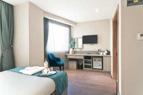 Lion & Key Hotel