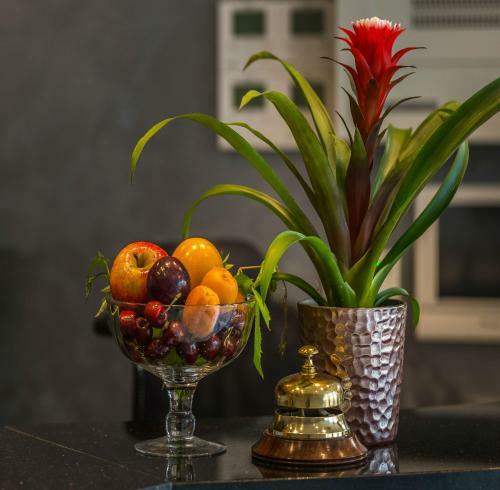 Lion & Key Hotel
