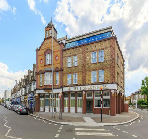 Lion & Key Hotel