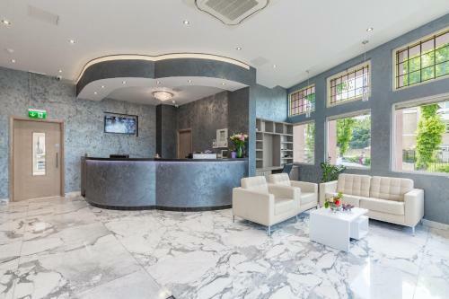 Lion & Key Hotel