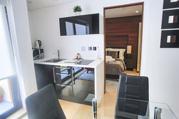 Hotel Rez Apartments