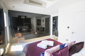 Hotel Rez Apartments