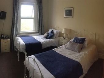 Hostal The Weir Hotel