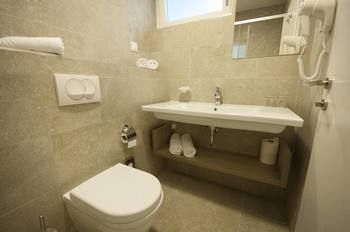 Medora Auri Family Beach Hotel