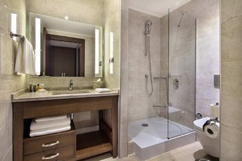 Hotel Hilton Garden Inn Izmir Bayrakli