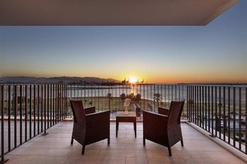 Hotel Hilton Garden Inn Izmir Bayrakli