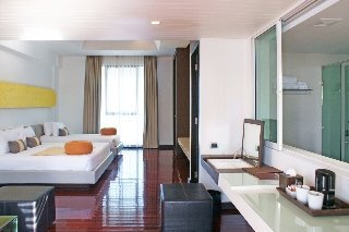 Hotel Z Through By The Zign