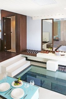 Hotel Z Through By The Zign