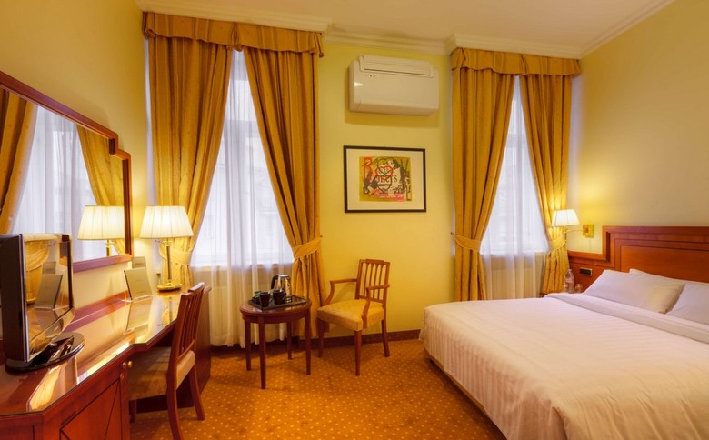 My City Hotel