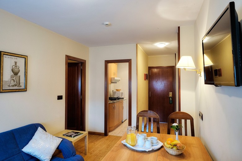 Hotel Apartamentos Arias