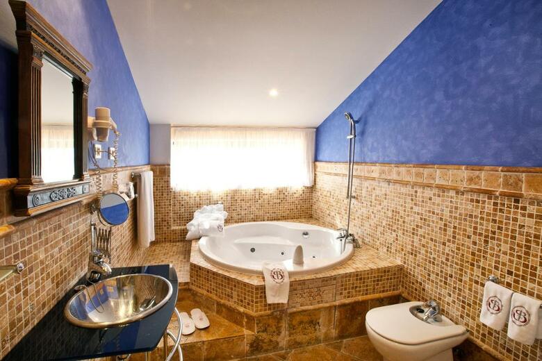Hotel Abba Palacio De So�anes