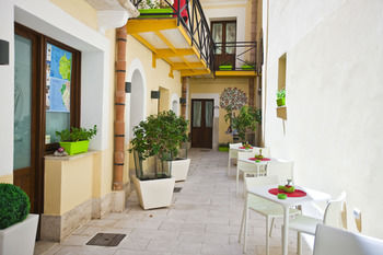 Bed & Breakfast Residence Cortile Merc�