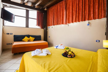 Bed & Breakfast Residence Cortile Merc�