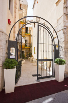 Bed & Breakfast Residence Cortile Merc�