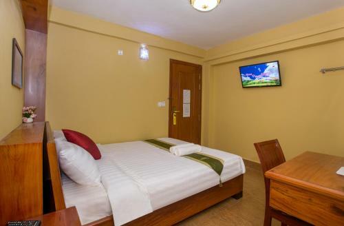 Hostal Precious House Guesthouse